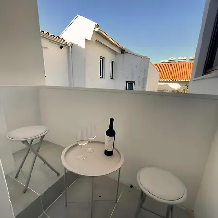 Edificio Senhoras Da Casa - Old Town With Balcony Appartamento *